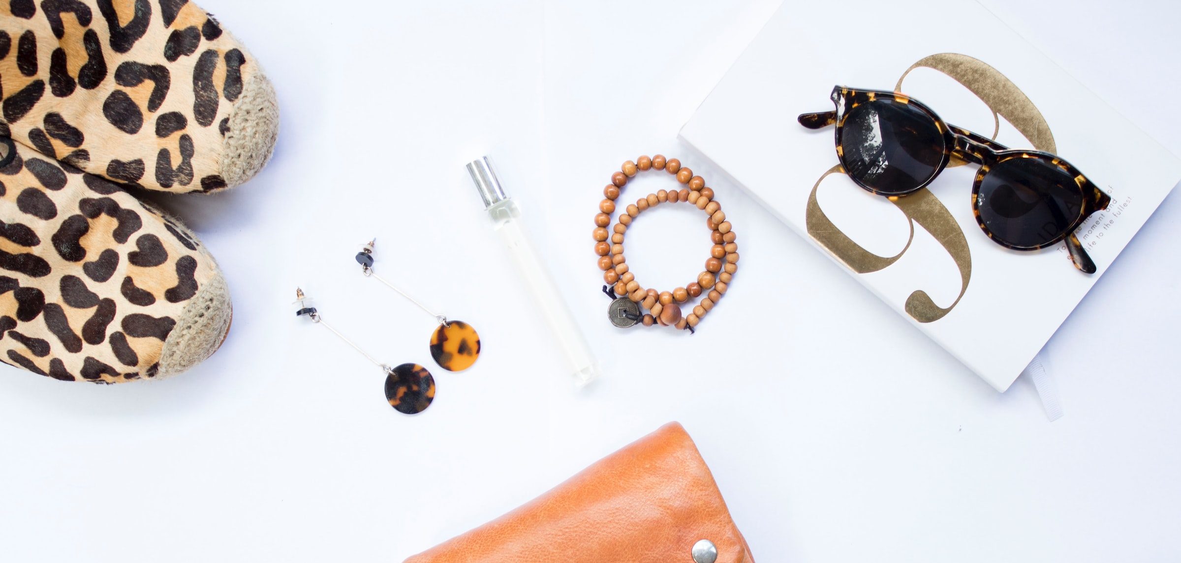 s-o-c-i-a-l-c-u-t-aXJdmnxauwY-unsplash